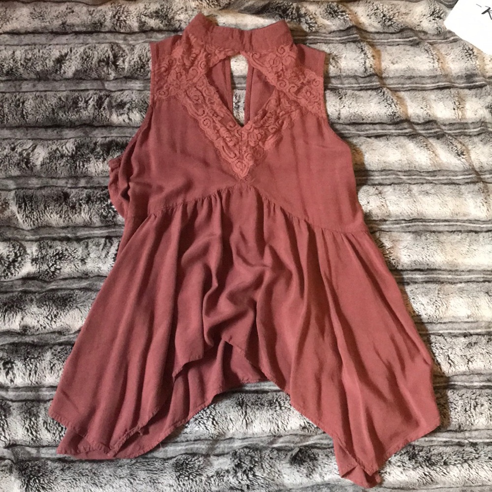 Buckle Top